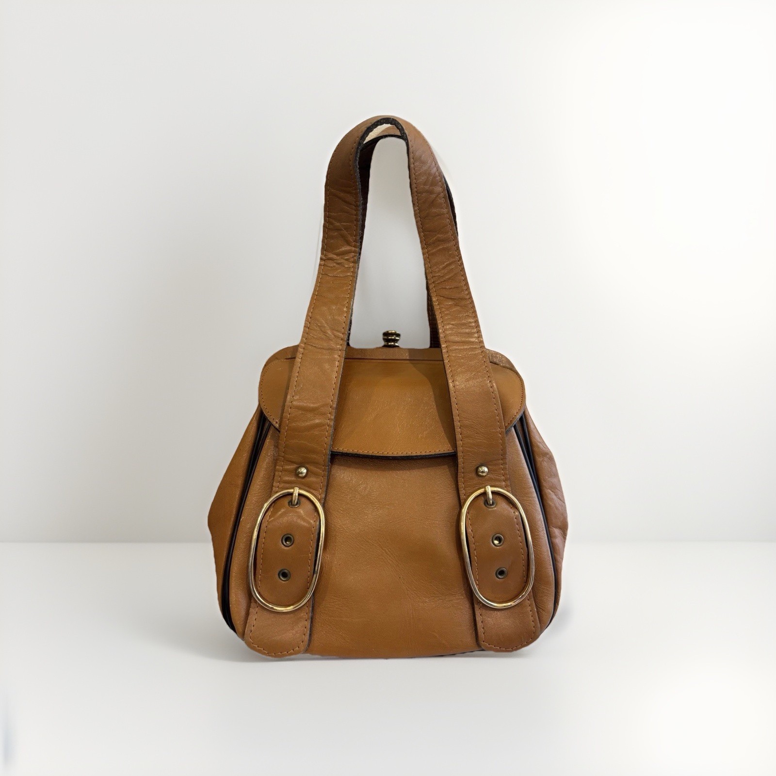 UNBRANDED VINTAGE | Tan Handbag w/ Gold Hardware And Unique Clasp 10×14.5×5.5in