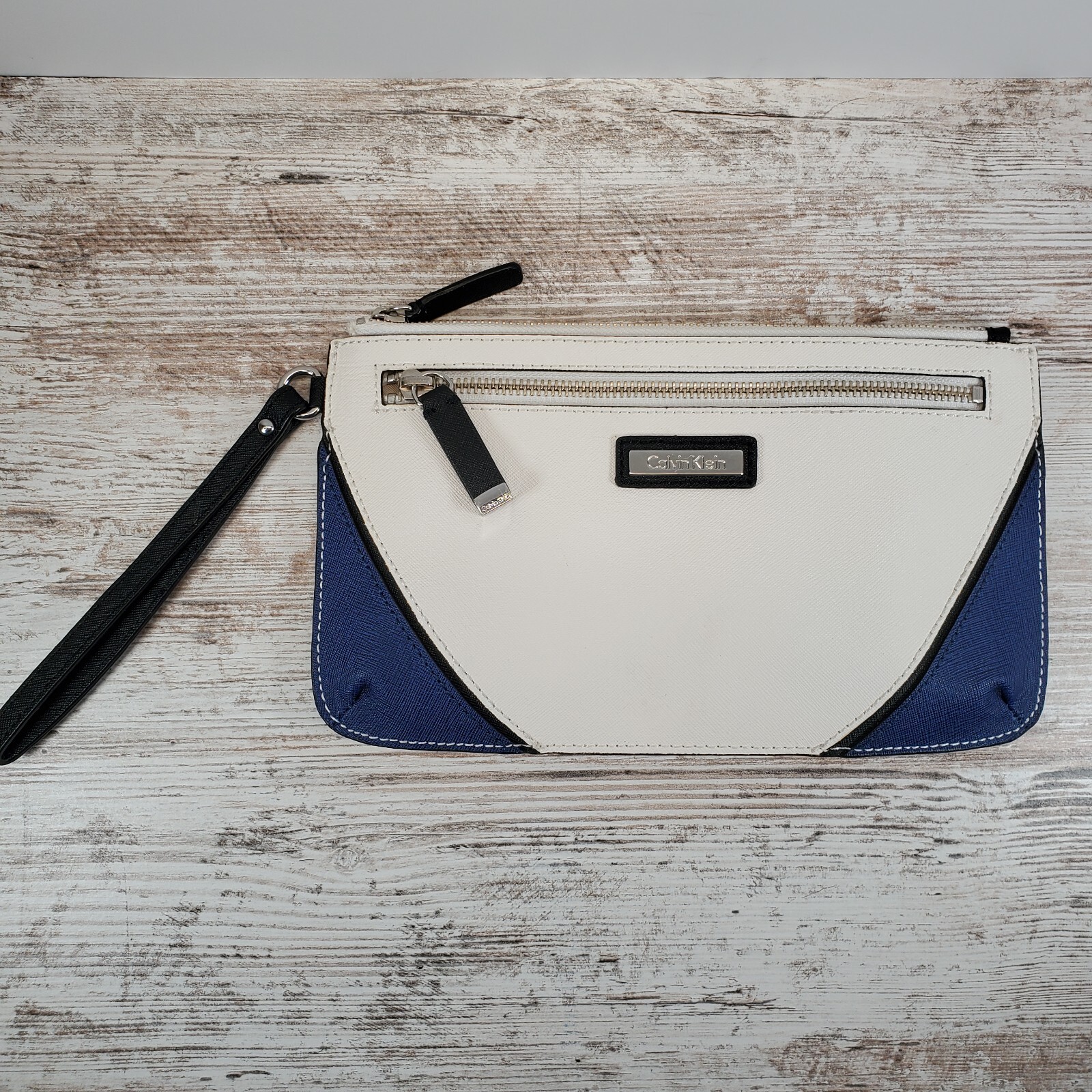 Calvin Klein Clutch Purse Wallet Wristlet Zipper White Navy Blue Silver Black