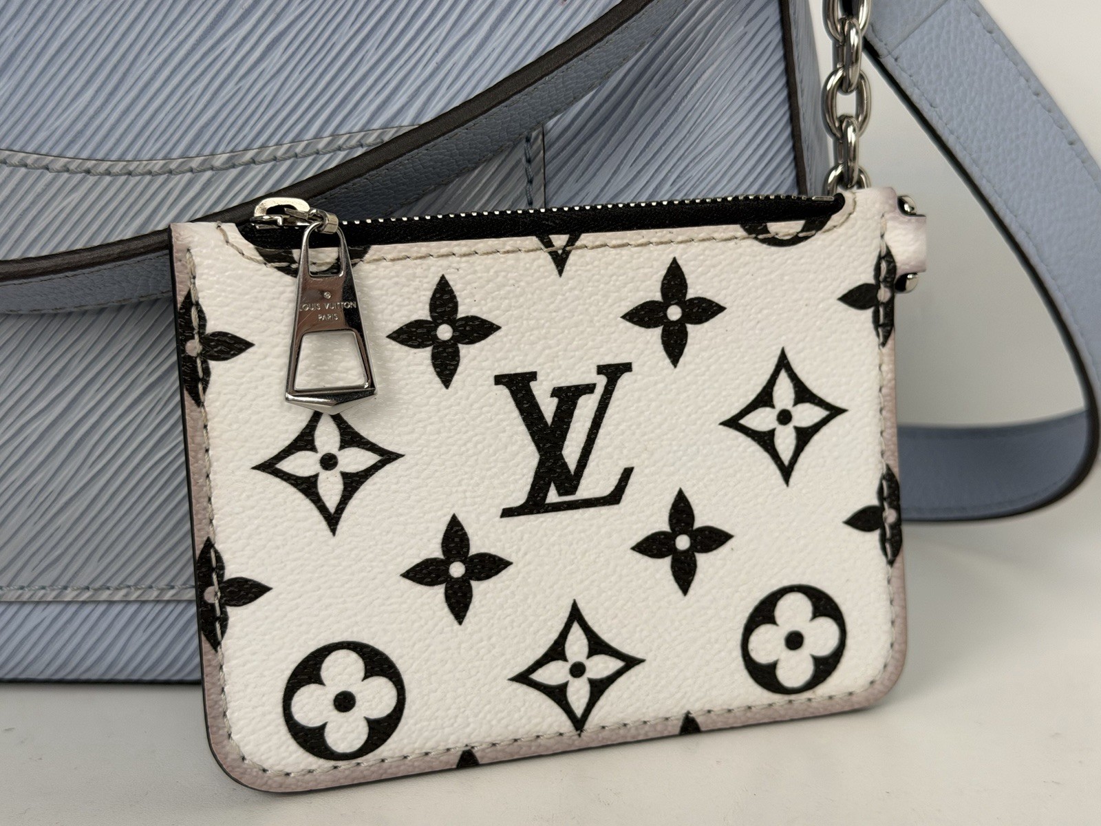 Louis Vuitton Marelle Bag in Bleu Nuage Epi Leather with Detachable Pochette F3