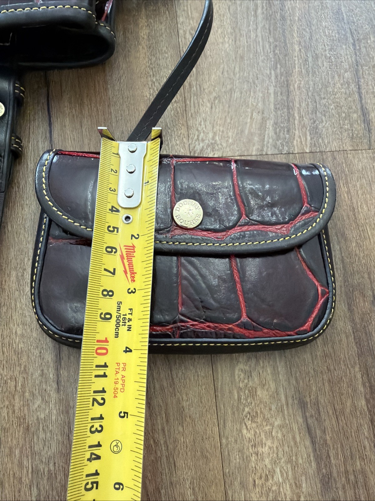 Vintage Dooney & Bourke Y2K Croco Domed Leather Satchel Handbag RARE