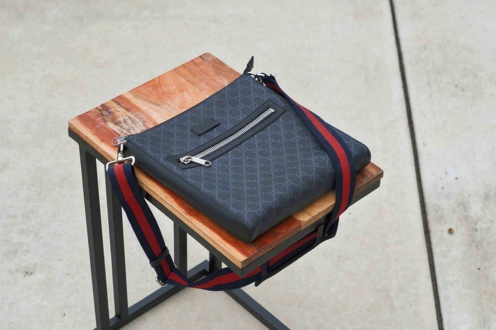 Gucci Messenger Bag Black/Gray Canvas