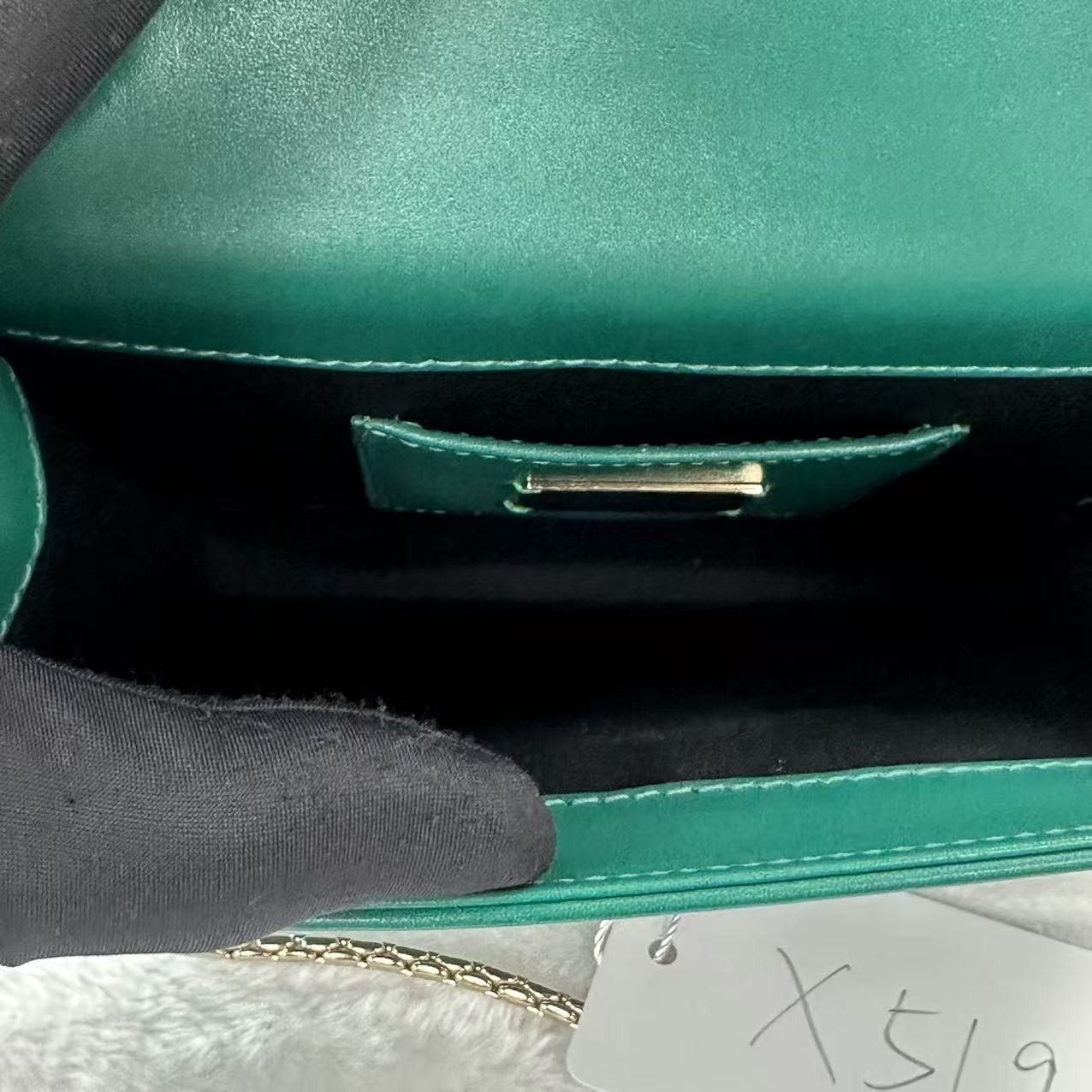 Auth Bvlgari Serpenti Green Calfskin Chain Crossbody bag with Dust bag/