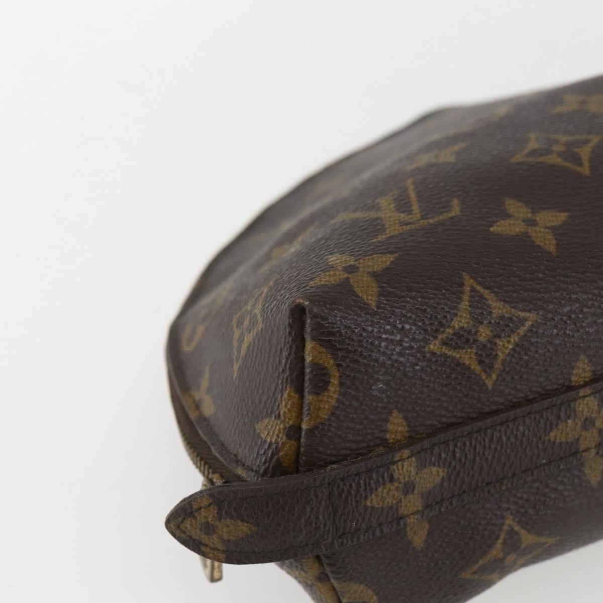 LOUIS VUITTON Monogram Trousse Demi Ronde Cosmetic Pouch M47520 LV Auth ka2037