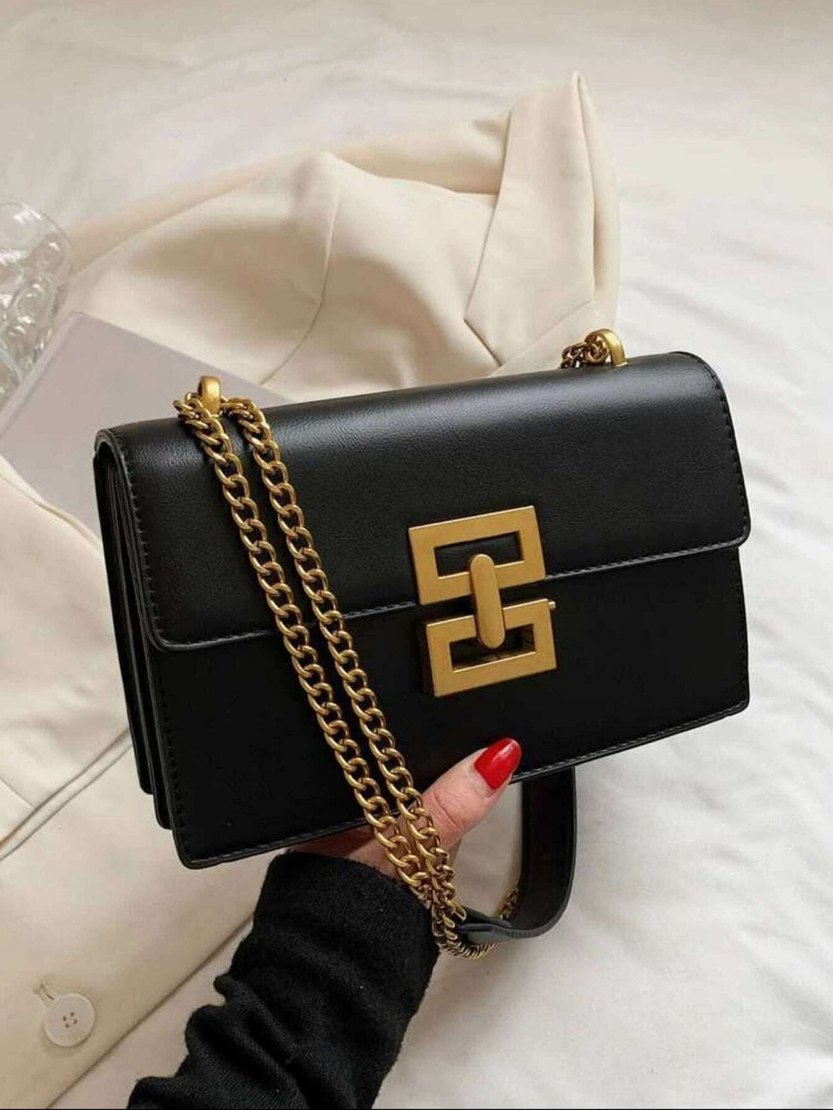 Lightweight, Business Casual Metal Decor Flap Chain Shoulder Bag For Teen Girls
