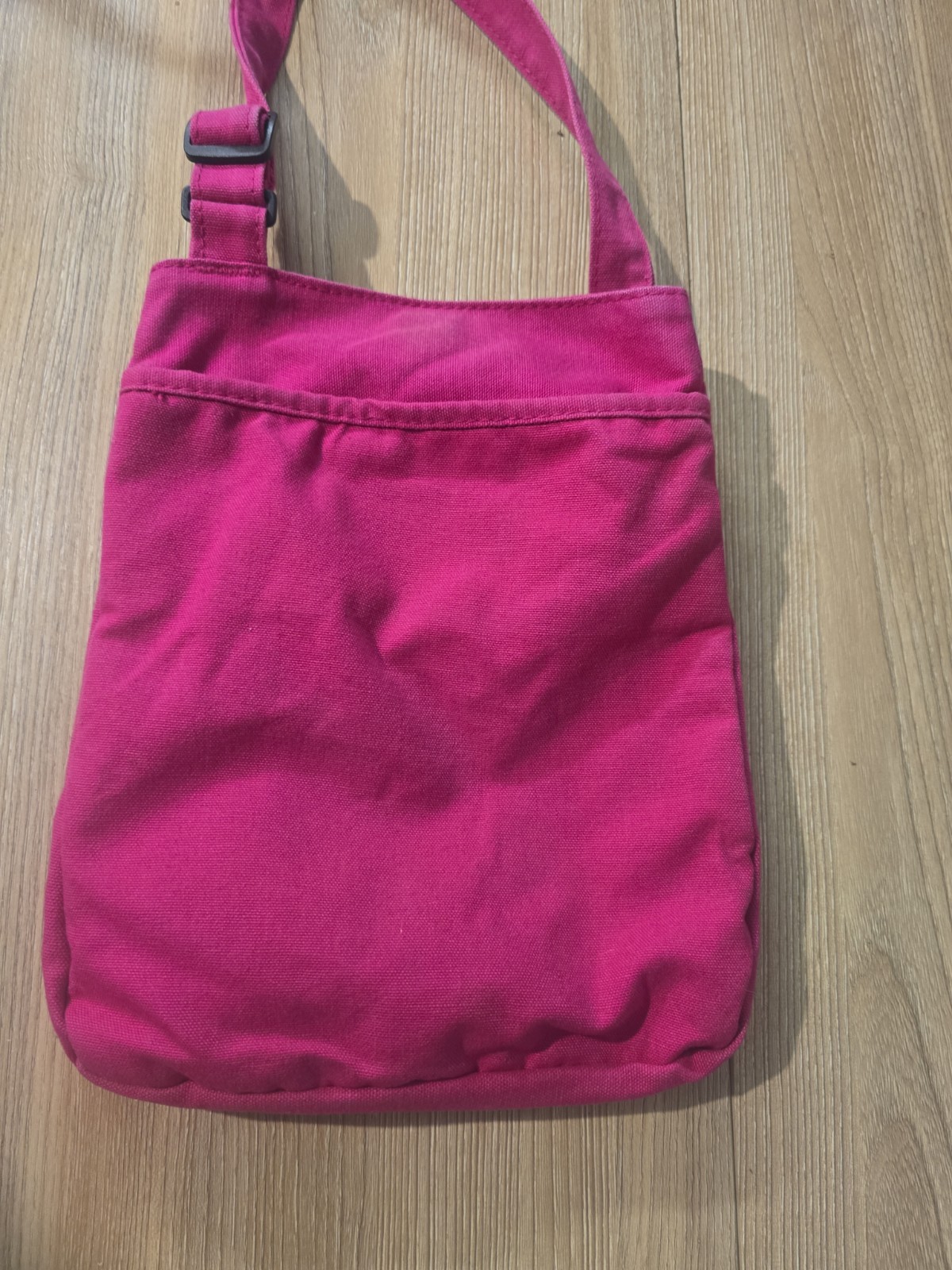 KAVU Keeper Crossbody Bag Pink Crush Canvas Shoulder Purse Adjustable Strap