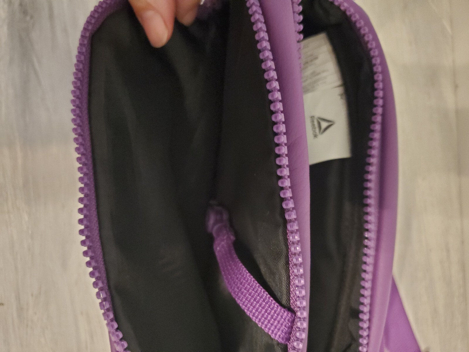 VTG REEBOK Pack Purple Vinyl Bag w/Belt Hiking Travel Adjustable 2 Zipper Purse