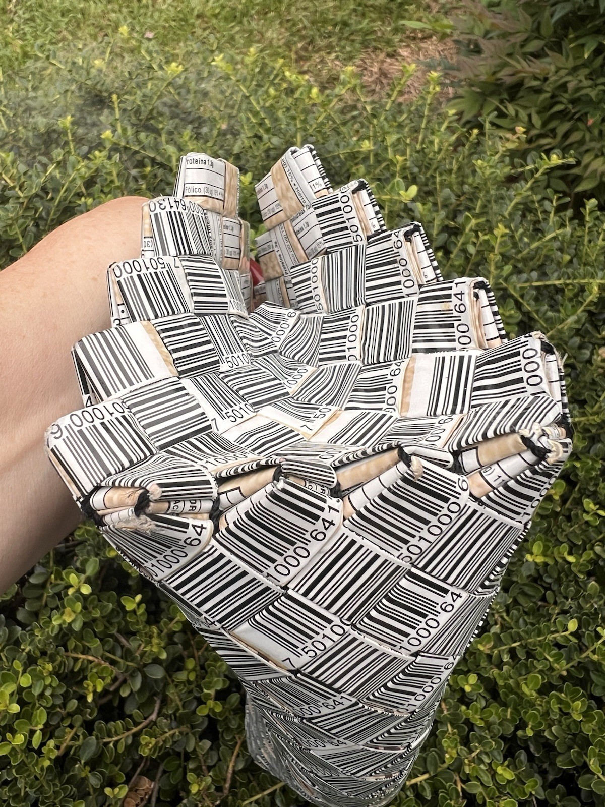 Nahui Ollin Black & White Weaving Bar Code Red Wine Strap CUTE
