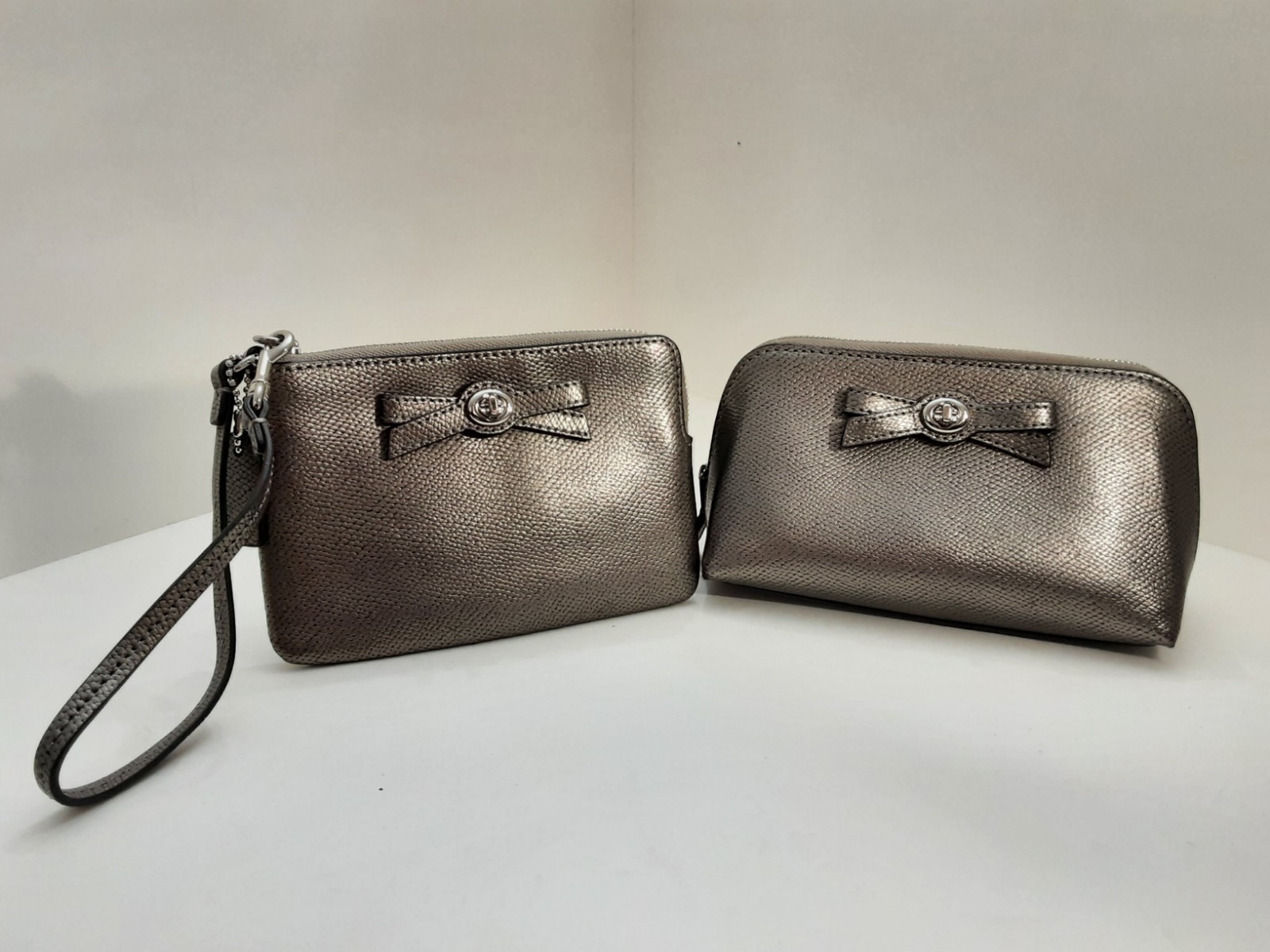 COACH Bow Metallic Gunmetal Wristlet & Cosmetic Case 2-Piece Set F64648 F64651