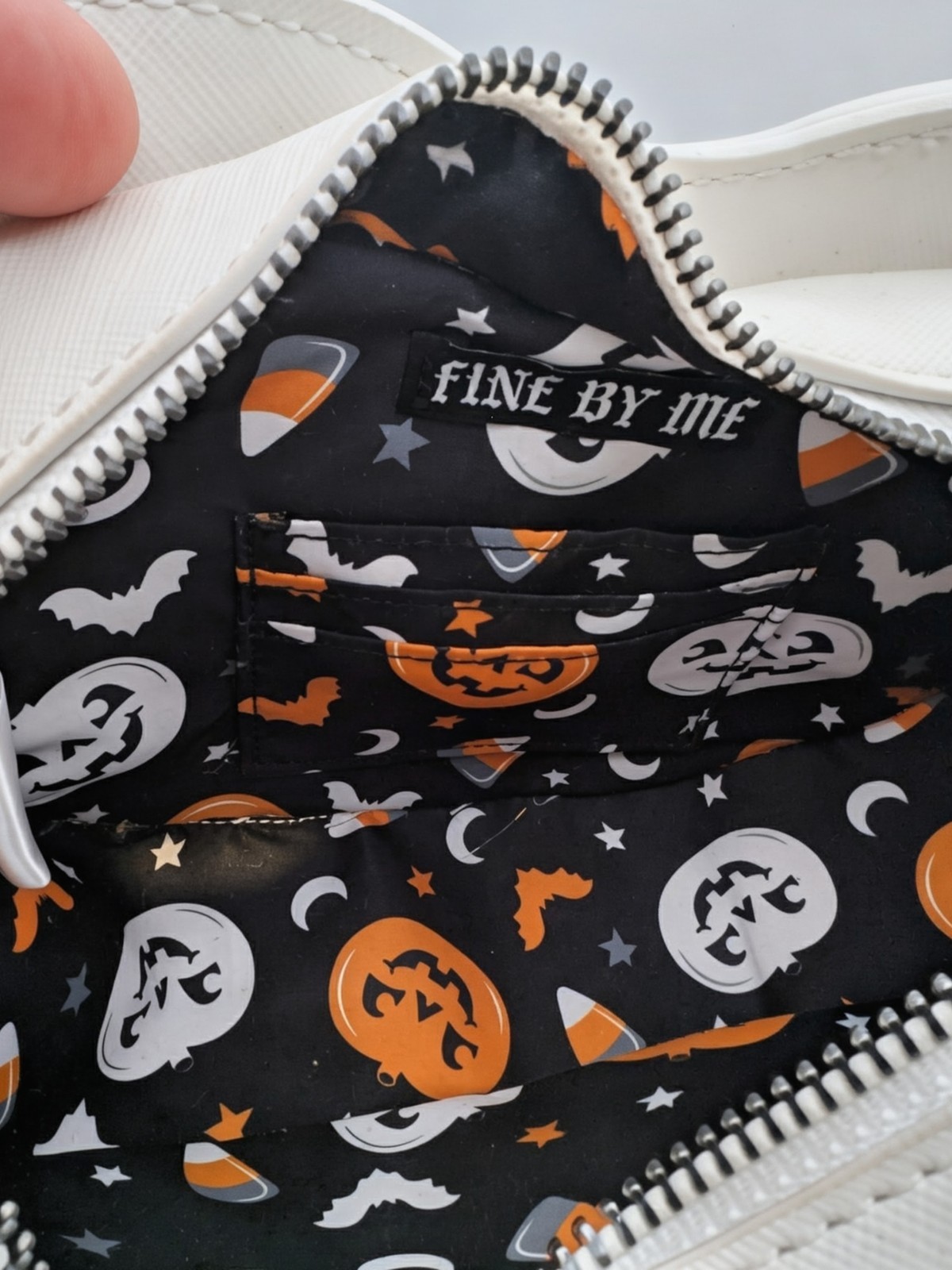Jack O’ Lantern Pumpkin Mad Engine Halloween Handbag Crossbody Purse White