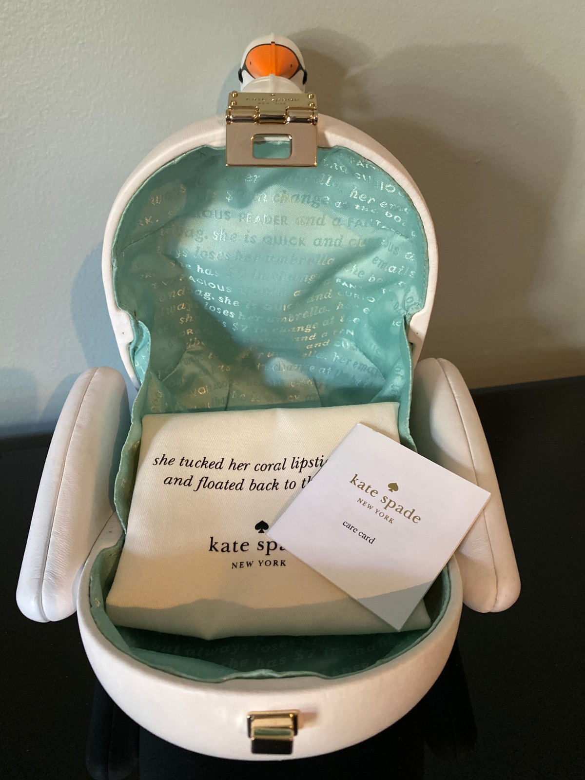 RARE NIB Pristine KATE SPADE Checking In 3D SWAN Pool Float Bag