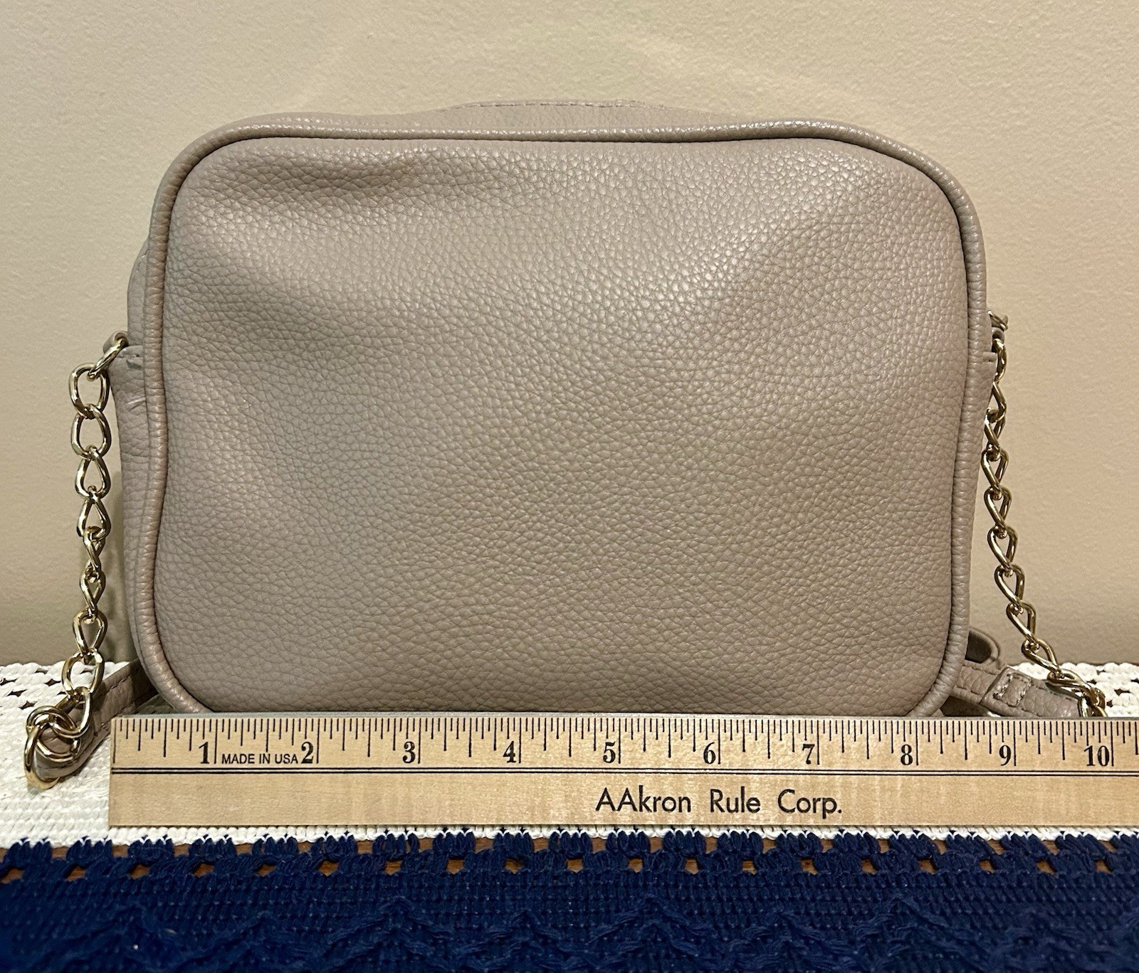 Nanette Lepore Beige/Burgundy Colorblock Crossbody Bag, Zip, Gold chain Strap