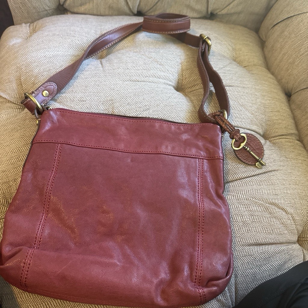 Fossil Brown Medium Crossbody Bag Zip Closure Inner Pockets Lined Key Charm