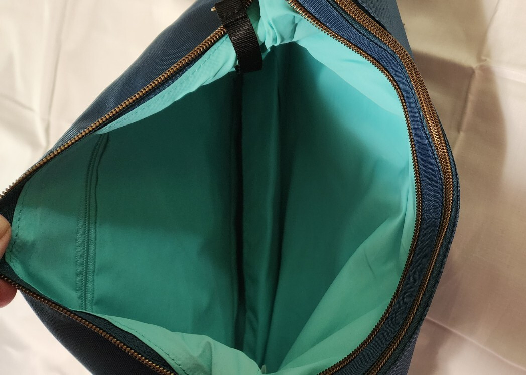Travelon Handbag Antithef Blue Green Nylon Hobo Shoulder Bag Lined Pockets