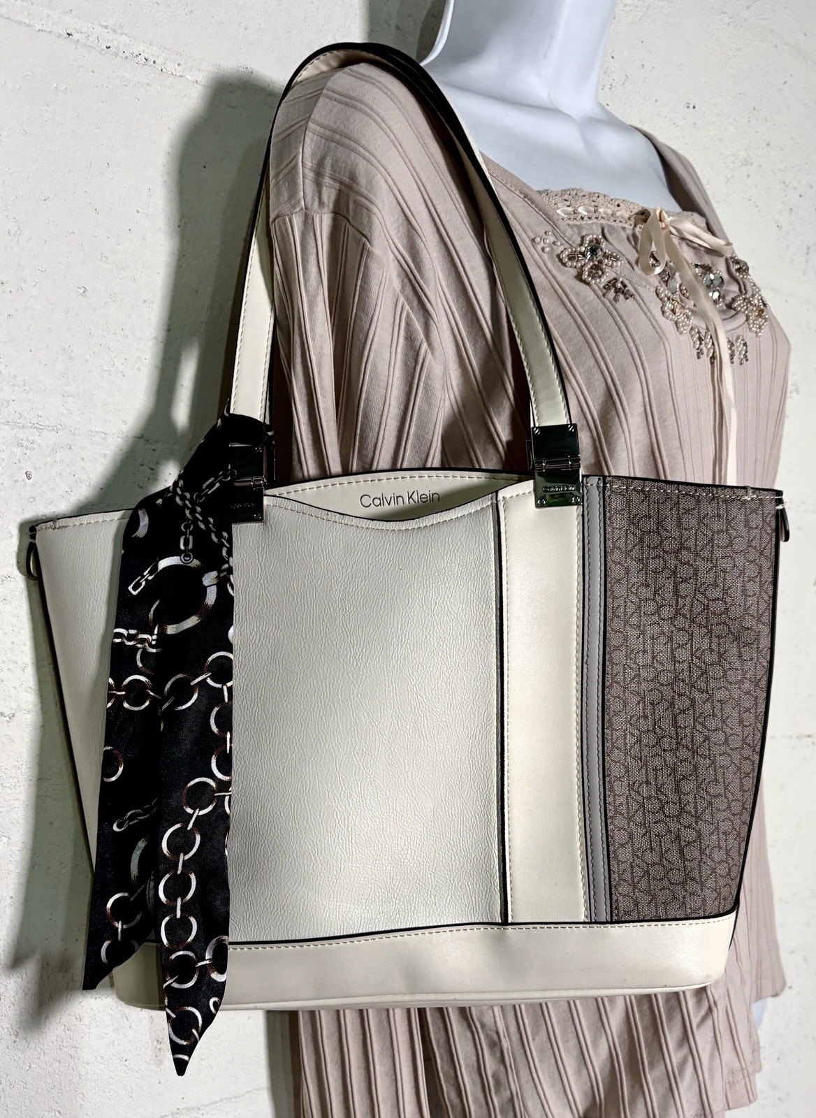 Color Block Women Tote Calvin Klein Monogram Design