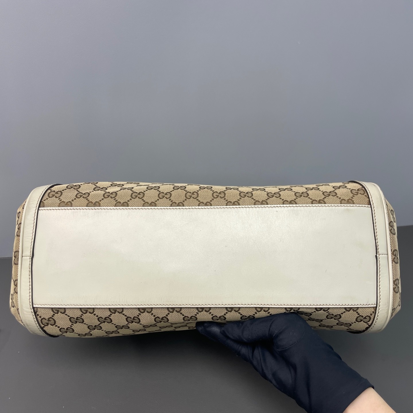 Gucci Pre-Owned Authentic Underarm Bag Monogram Canvas Free Tracked Shipping