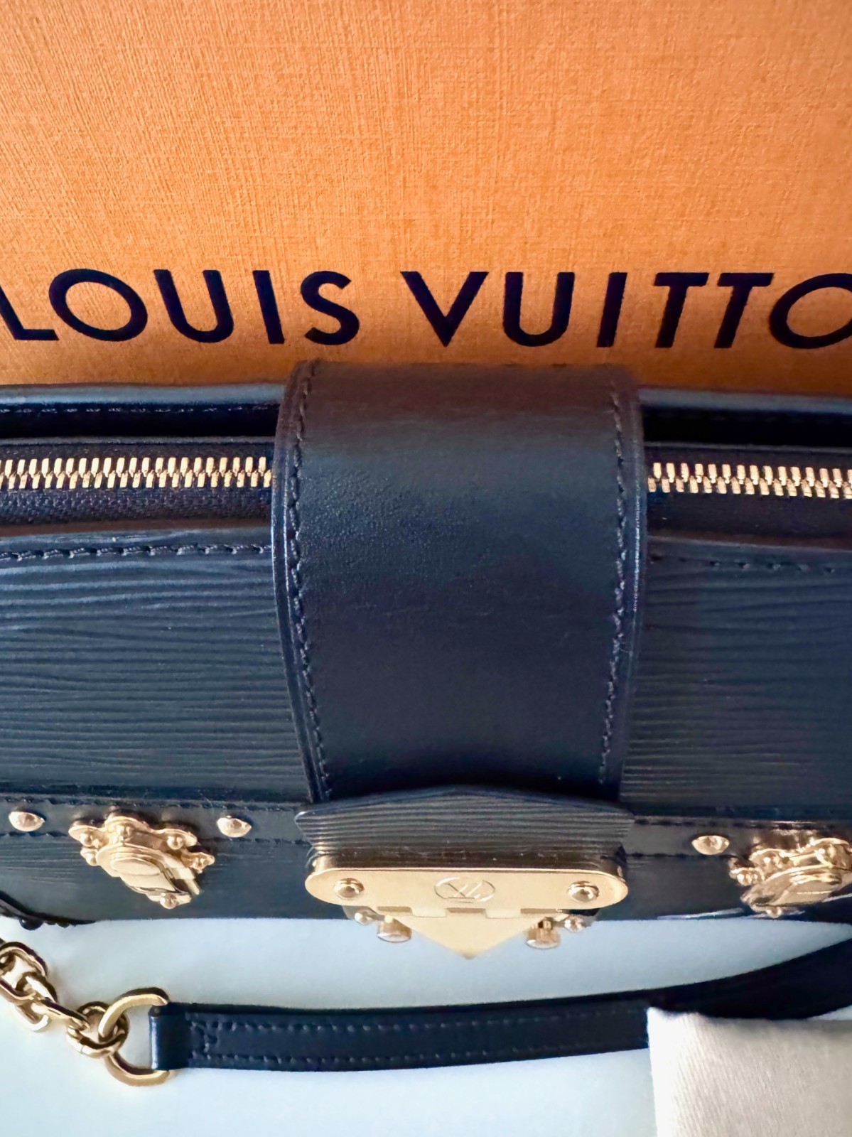 STUNNING LOUIS VUITTON Black Epi Leather Soft Trunk Crossbody Clutch Bag |2 COAs