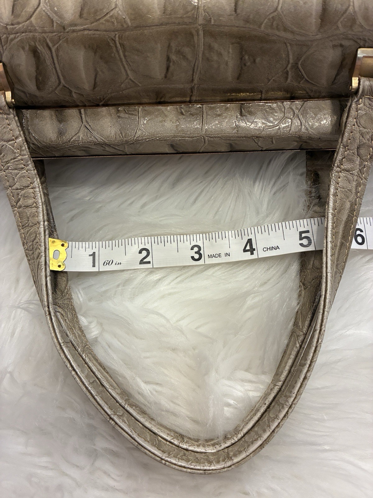 VTG 1950’s Triangle New York East West Taupe Alligator Embossed Handbag Read