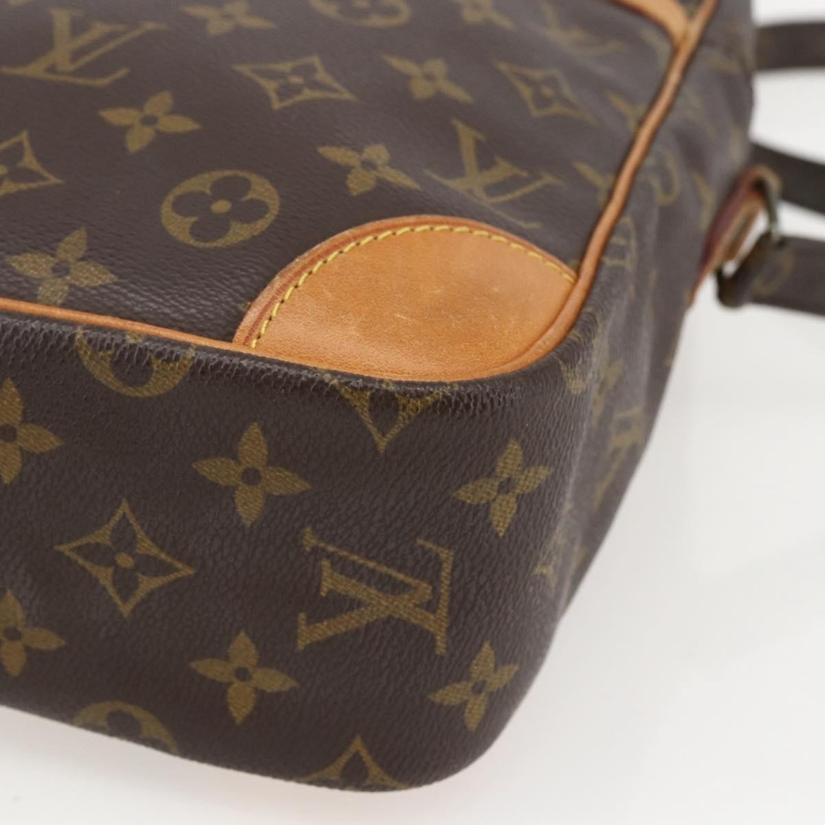 LOUIS VUITTON Monogram Danube MM Shoulder Bag M45264 LV Auth 160653