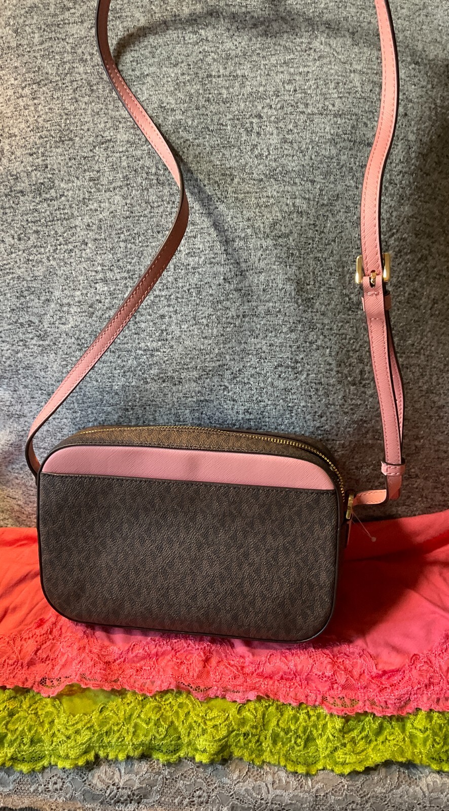 Michael Kors Jetset Brown Primrose Travel Coated Canvas Chain Sig Zip Crossbody