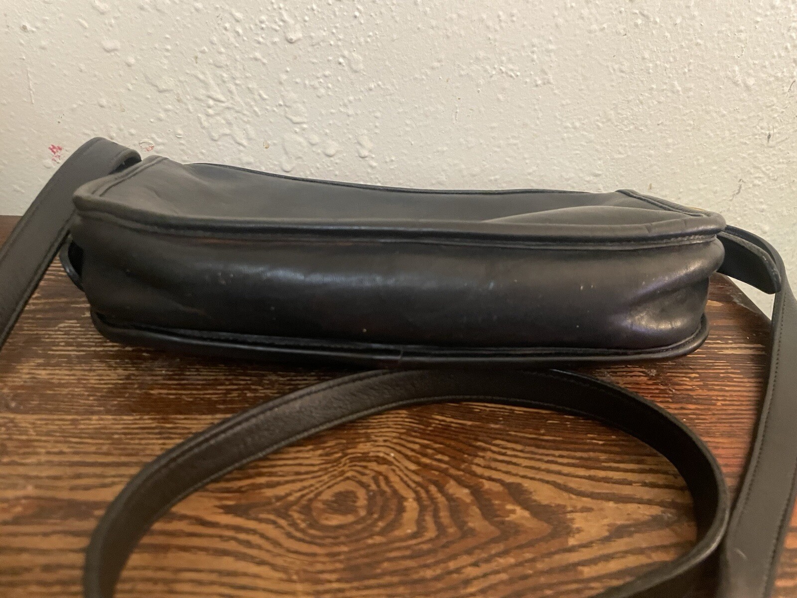VTG COACH basic Black Bag Leather Crossbody 7×10.5×2.5” Repainted