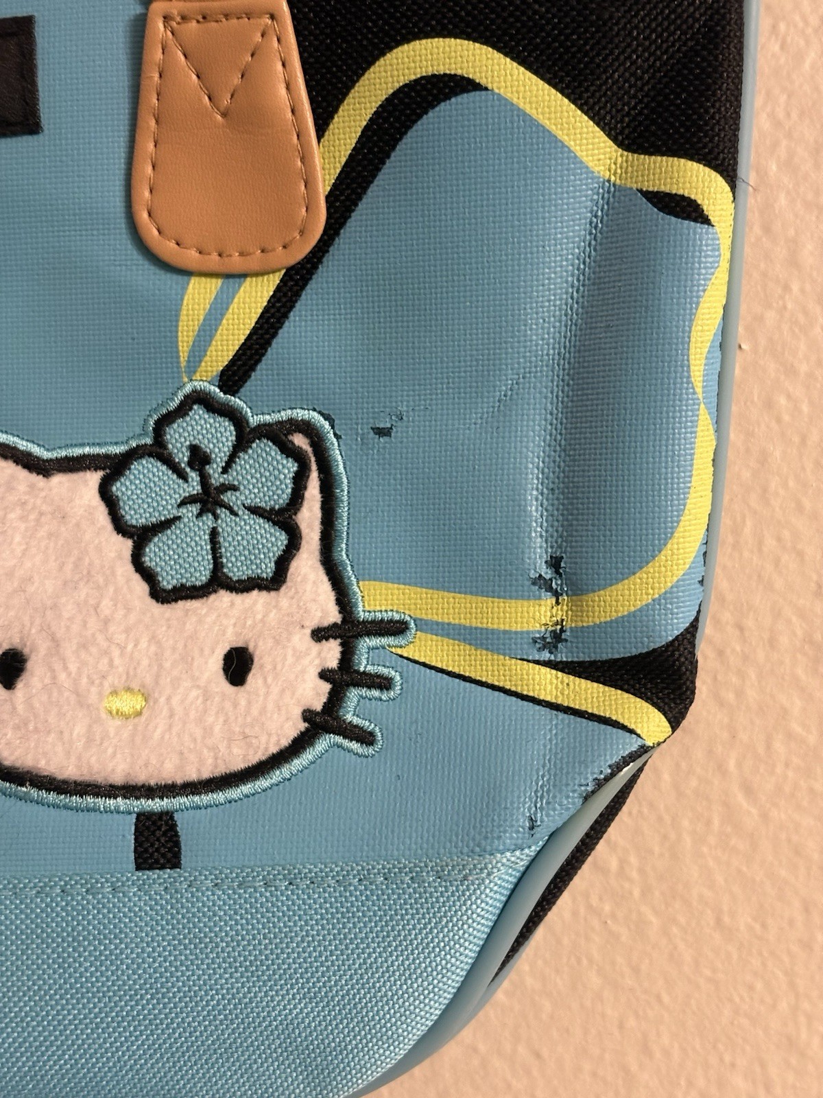VINTAGE Hello Kitty Bag 2003 Hibiscus Sanrio Mini Shoulder Handbag Purse Womens