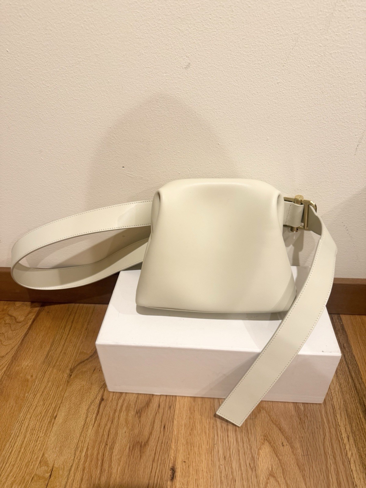 OSOI Mini Brot hobo Bag (worn Once)