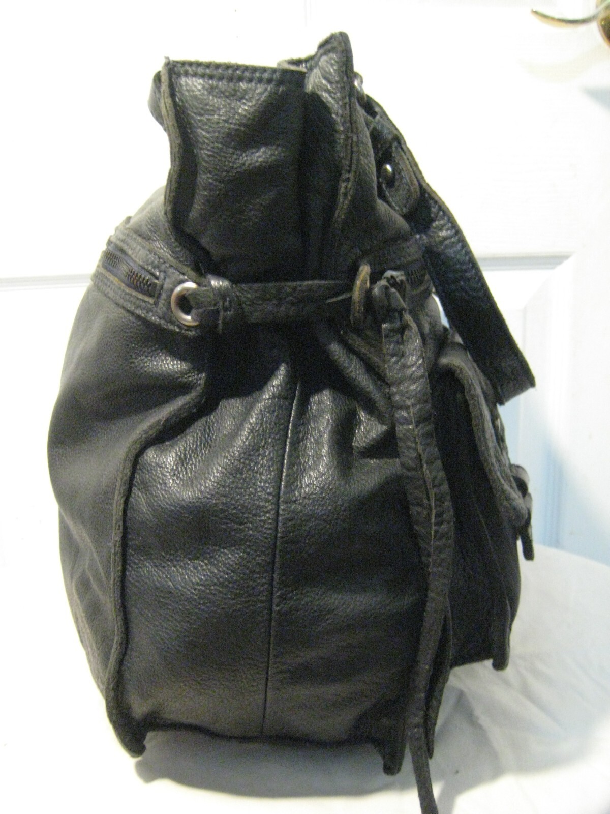 Vanessa Bruno Athe Large Black cowhide Leather Double Pockets Shoulder Bag.
