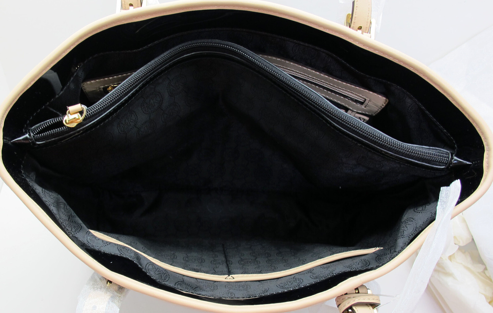 NEW MICHAEL KORS JET SET Large Snap Pocket Shiny Leather MK Monogram Tote Black