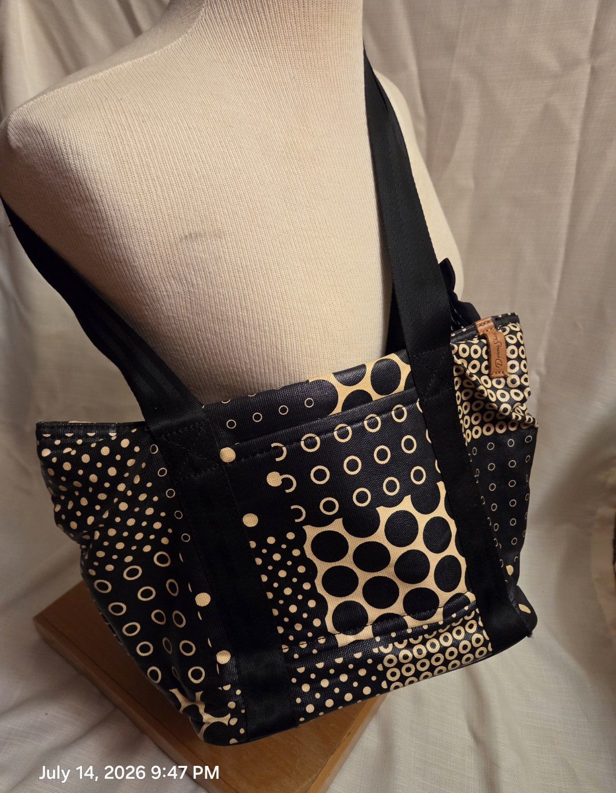 Donna Sharp Medium Tote Bag Black Beige Polka Dot Zip Top Pink Lining Pockets