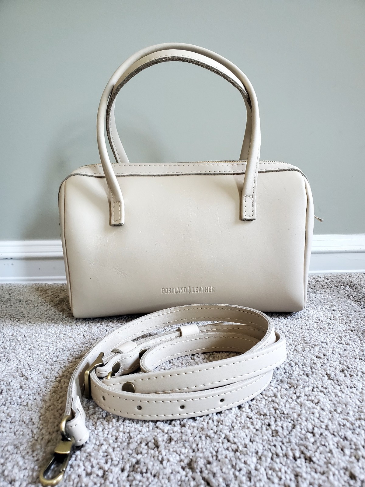 Portland Leather Goods Large Sloan doctor bag in color Bone