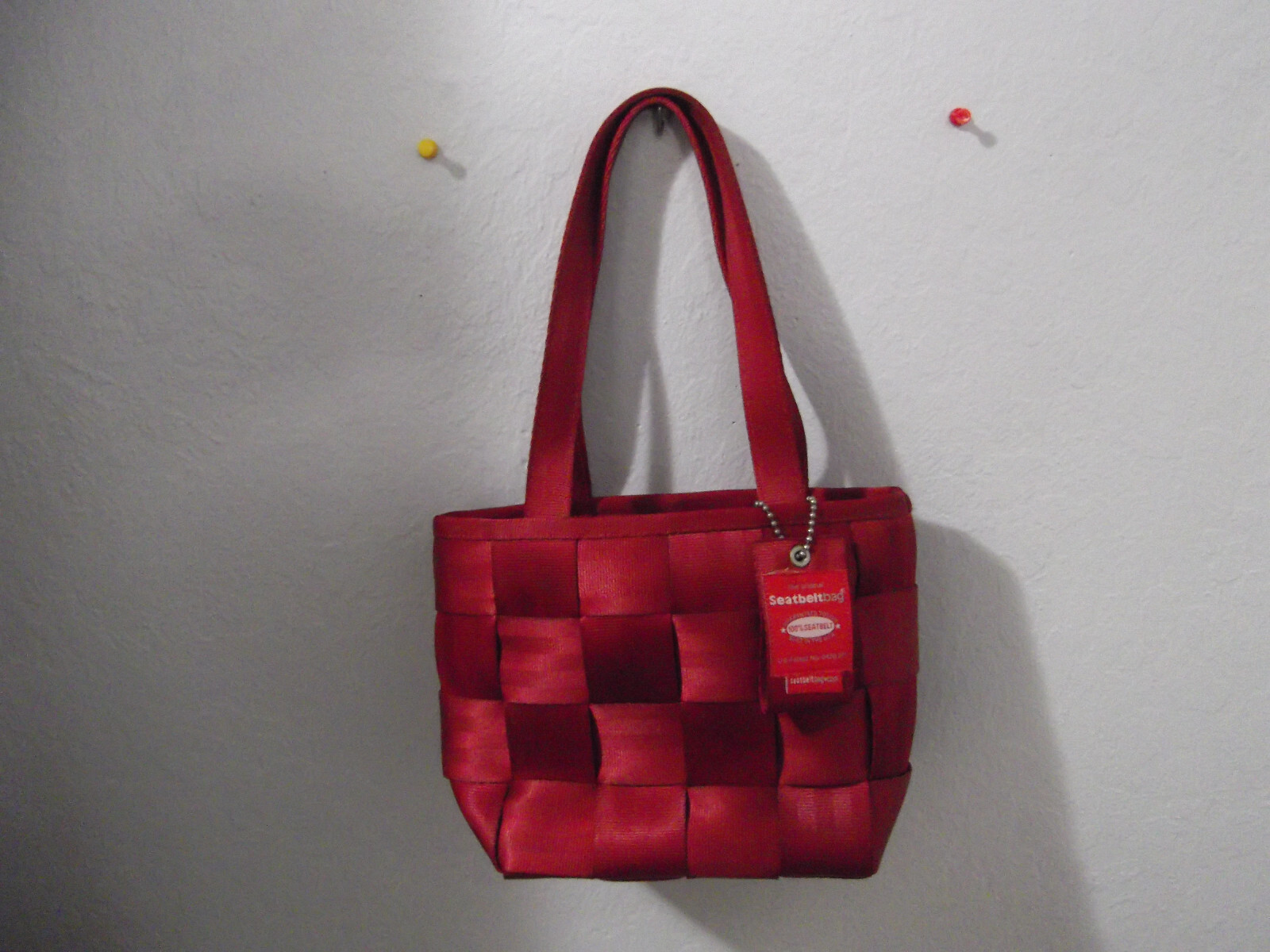Harvey’s Original Sealtbelt Red Mini Purse Handbag 9.5x7x 4.5″in