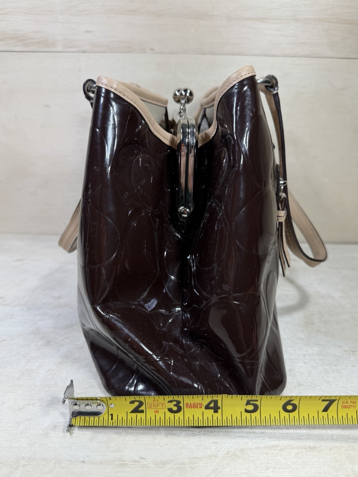 Coach Peyton Embossed Patent Leather Kiss-Lock Tote F25487 Brown Tan Trim Rare