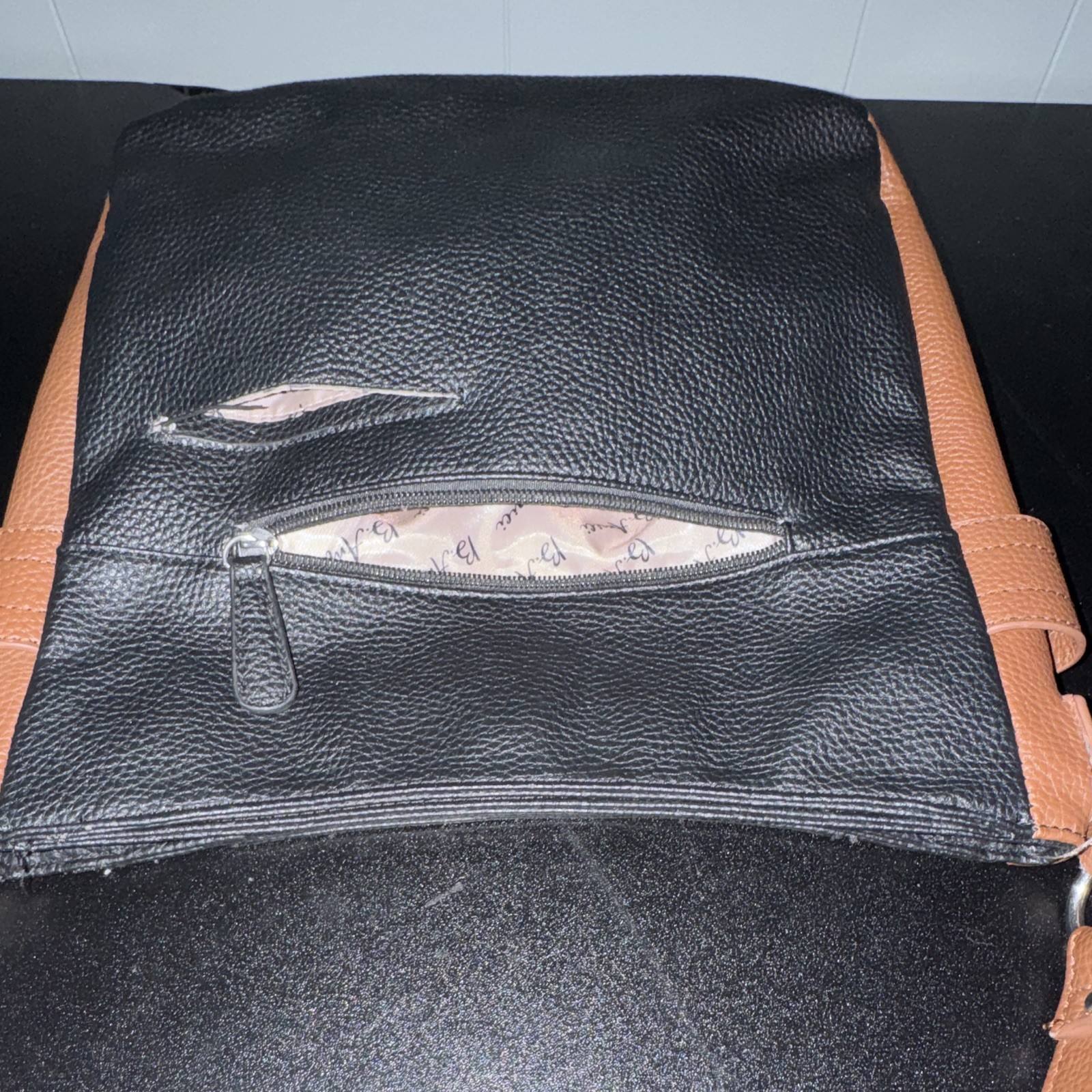 Women’s Black/Brown Pebbled Shoulder Bag Medium Silver Hardware Zip Pockets