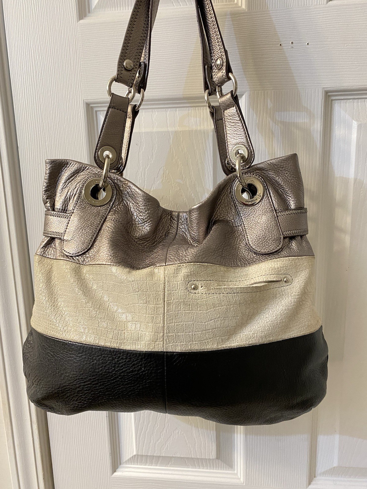 B Makowsky Tri Color Shoulder bag, good condition clean interior Large Size,