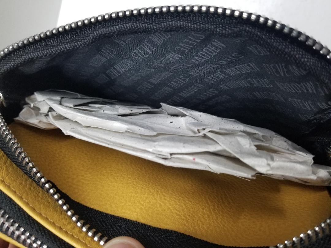 Steve Madden Logo Crossbody Bag yellow and Black new w/o tags