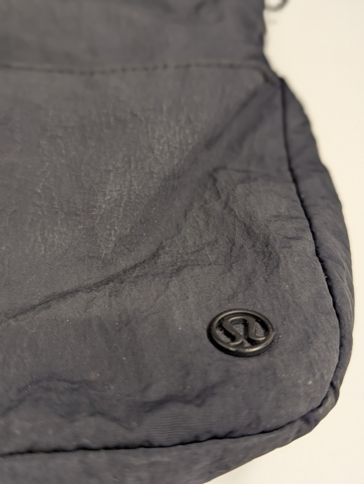 Lululemon Black Crossbody Nylon Purse Festival Bag Adjustable Strap Foldover