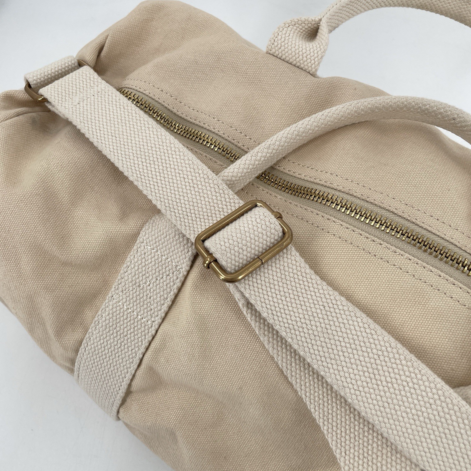 Brandy Melville Canvas Duffle Bag in Beige – Shoulder Strap Gym Travel John Galt