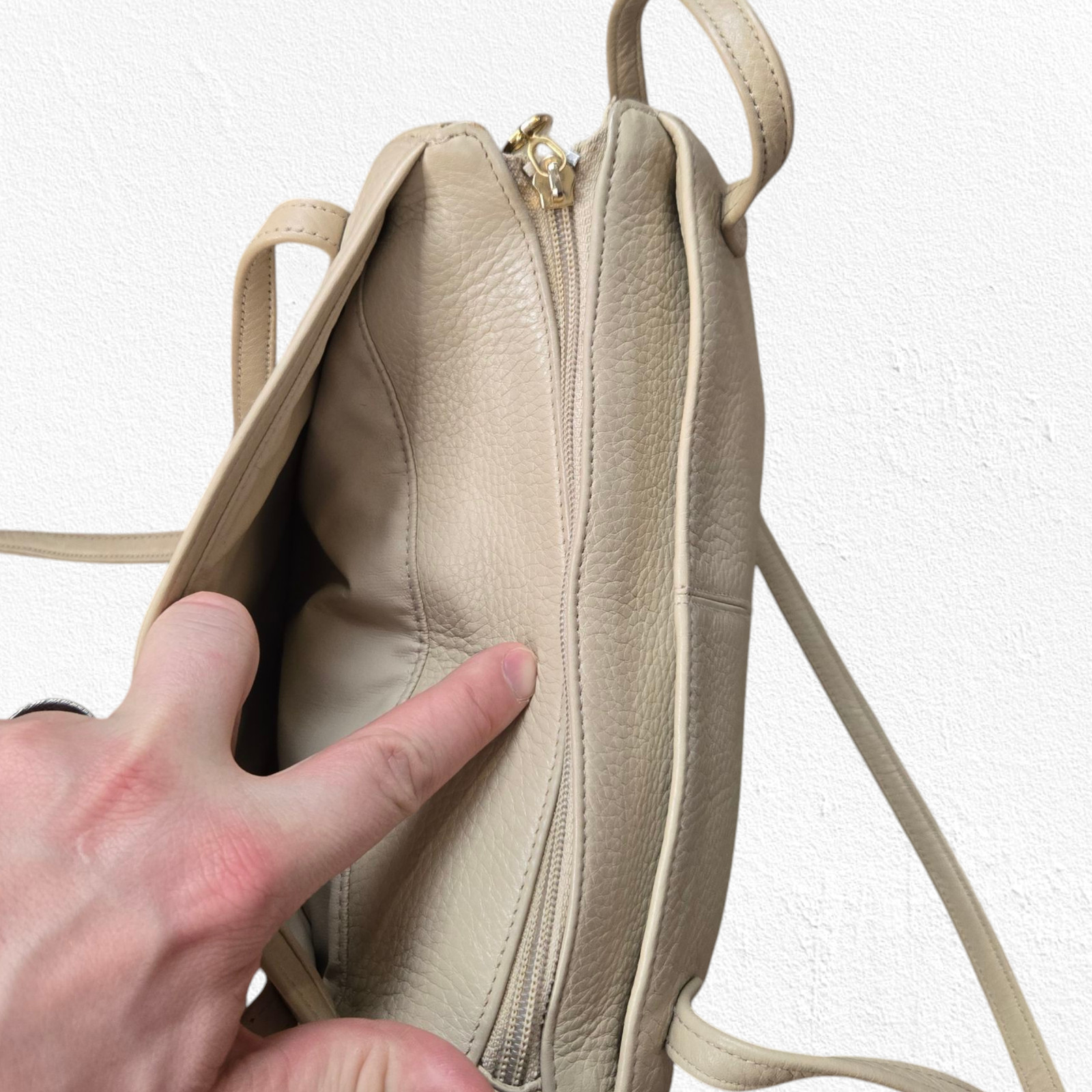 Vintage 1990s Beige Ivory Pebbled Leather Everyday Double Handle Shoulder Bag