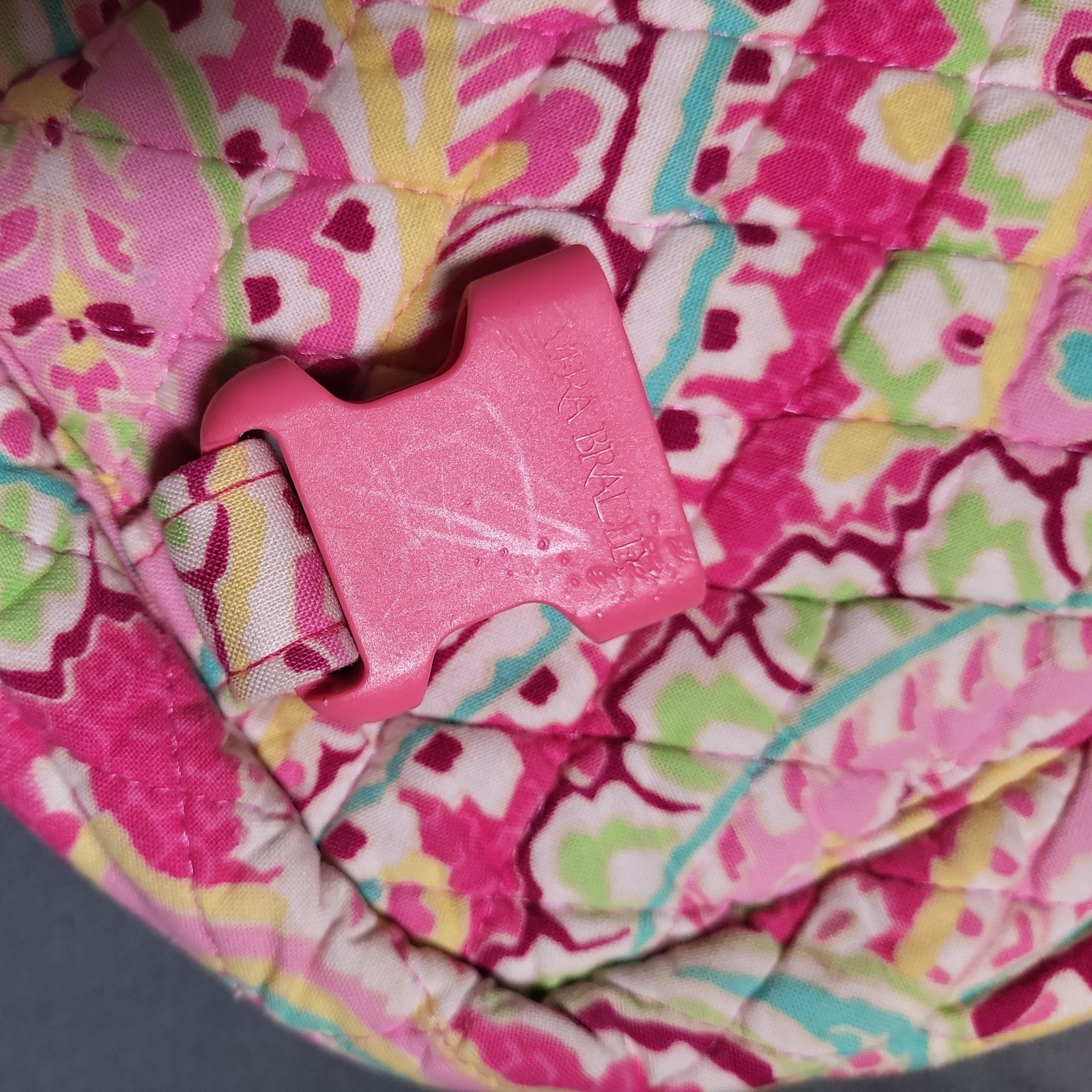 Vera Bradley Capri Melon Paisley Messenger Bag/Computer Bag