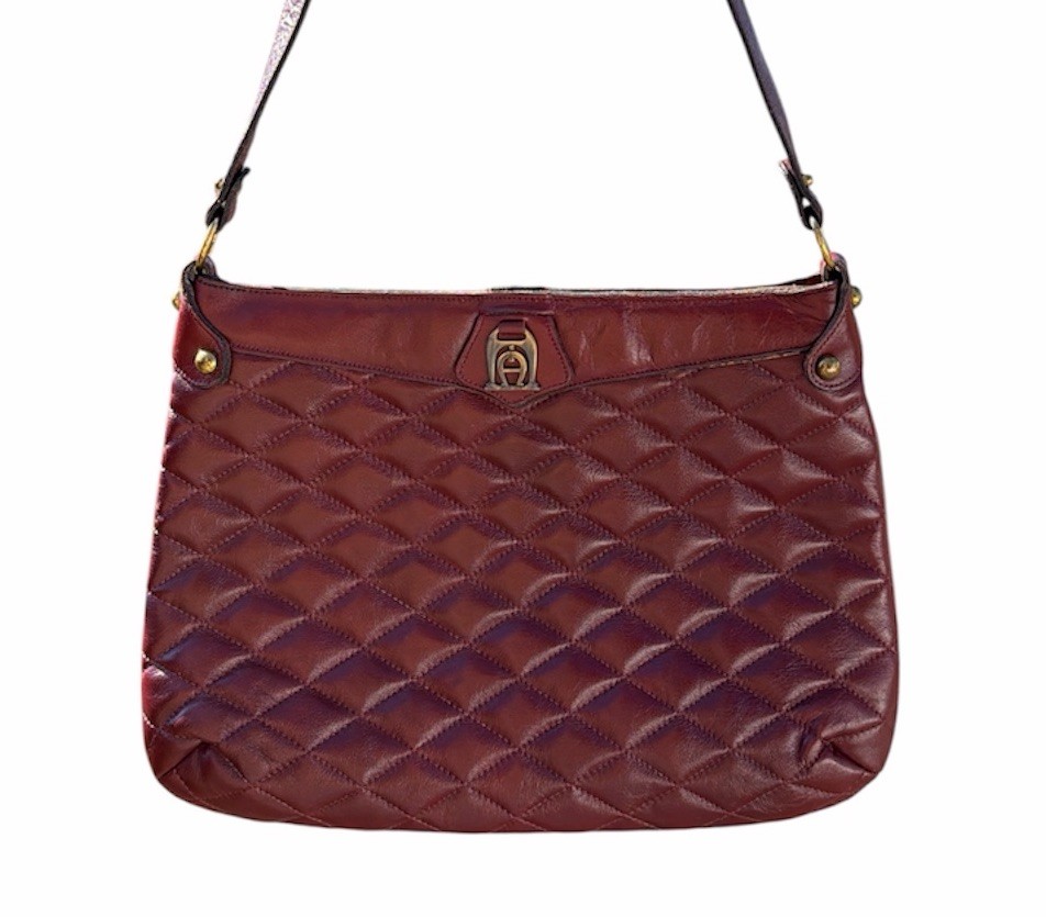 Vintage Etienne Aigner Oxblood Leather Quilted Shoulder Bag Facile Frame Closure