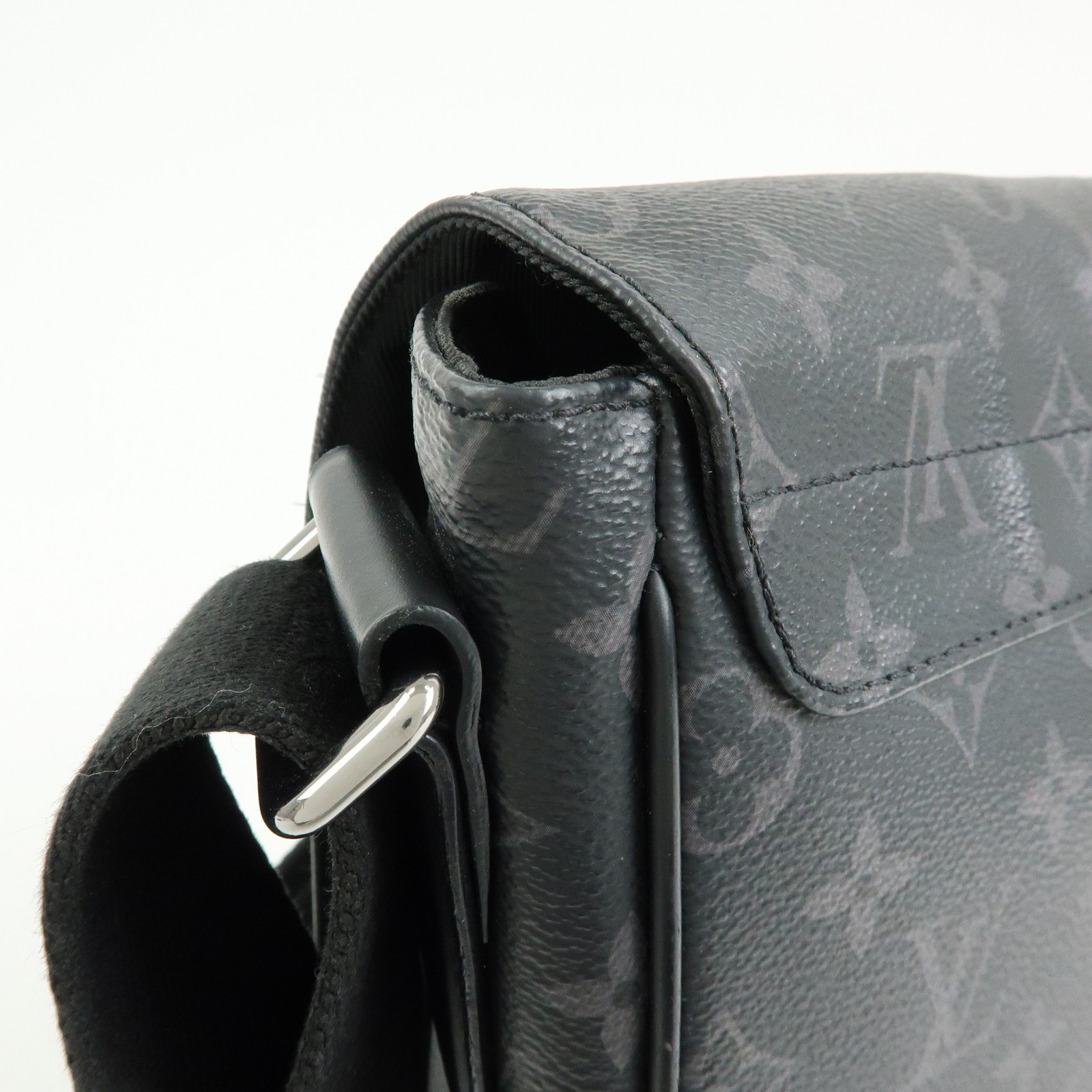 Louis Vuitton Monogram Eclipse District PM Crossbody Bag M44000 Auth Used F/S