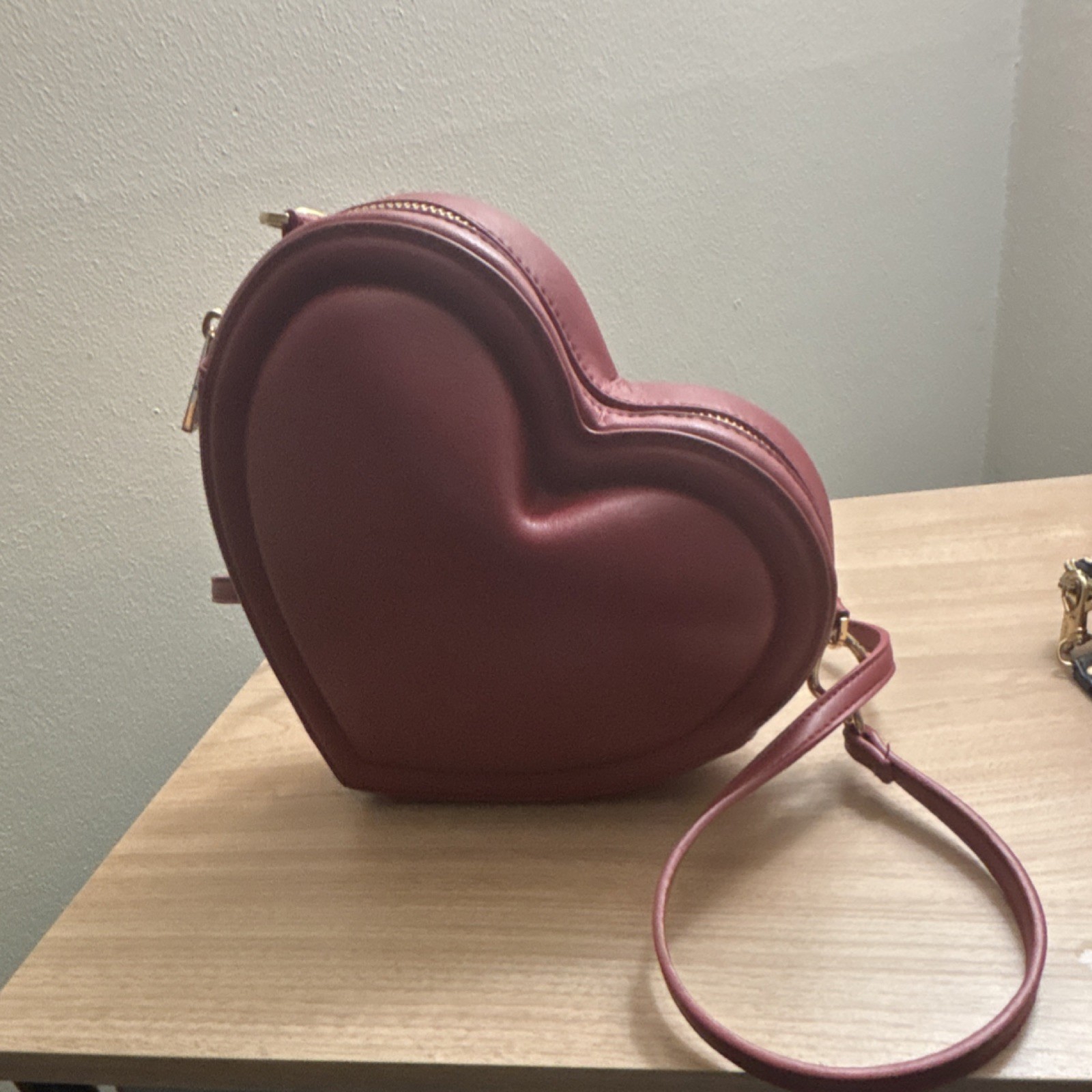 Red Heart-Shaped Women’s Shoulder Bag Gold Hardware Adjustable Strap Party