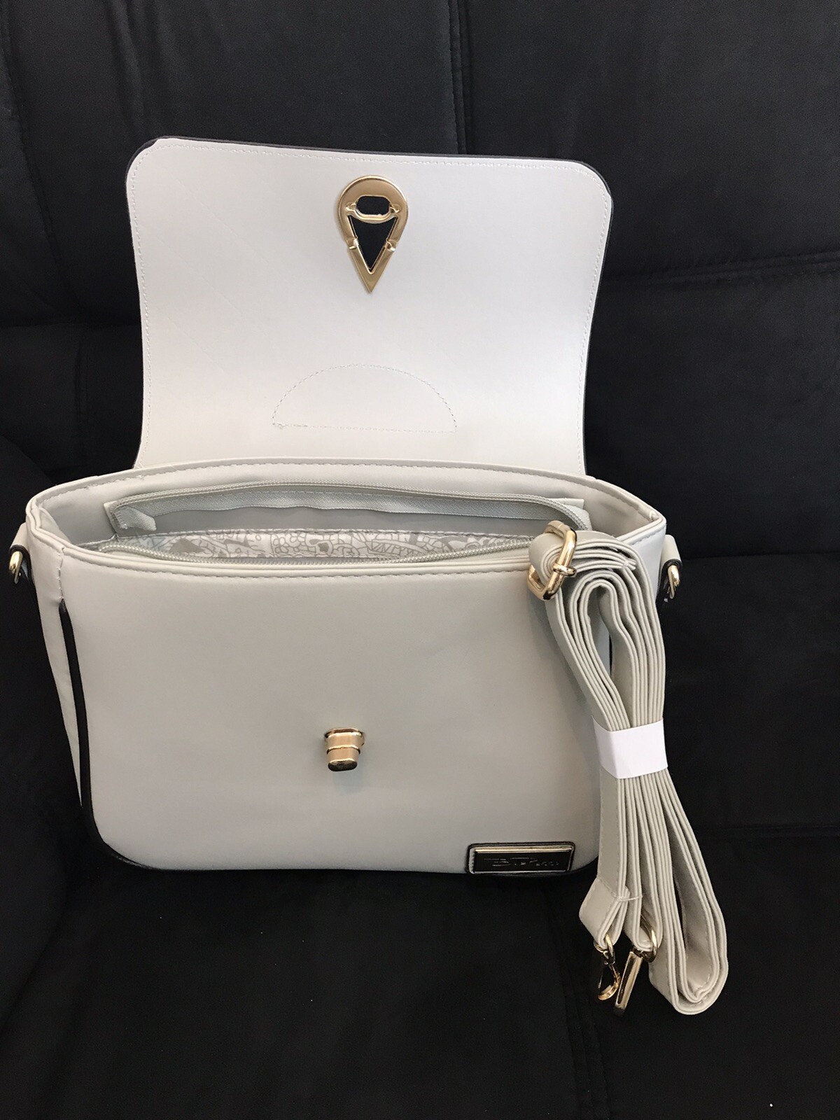 Women’s Bella Russo Medium purse/Handbag color Light Gray-Brand new with tags