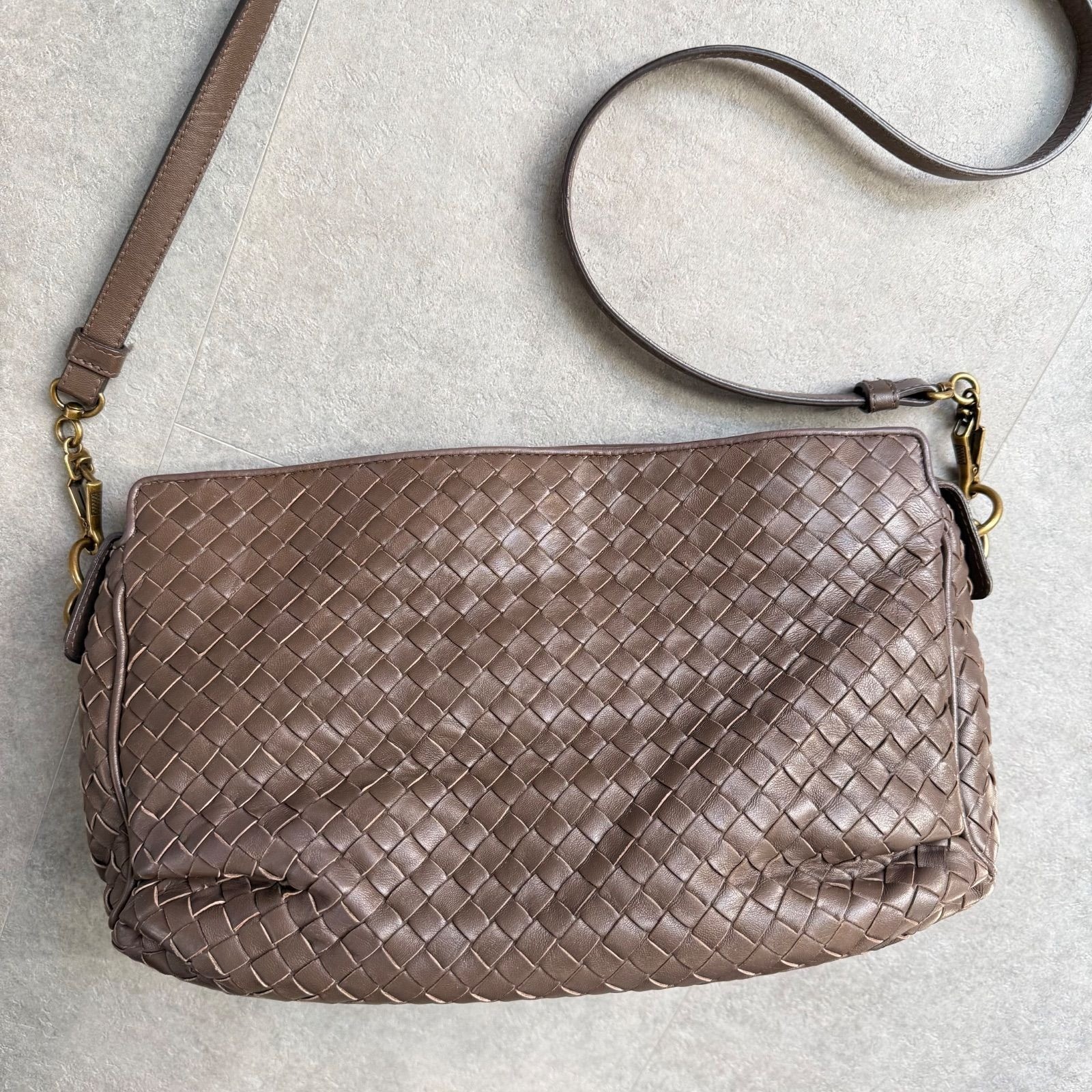 Bottega Veneta Intrecciato Brown Leather Shoulder Bag Antique Gold Zip Auth Ital