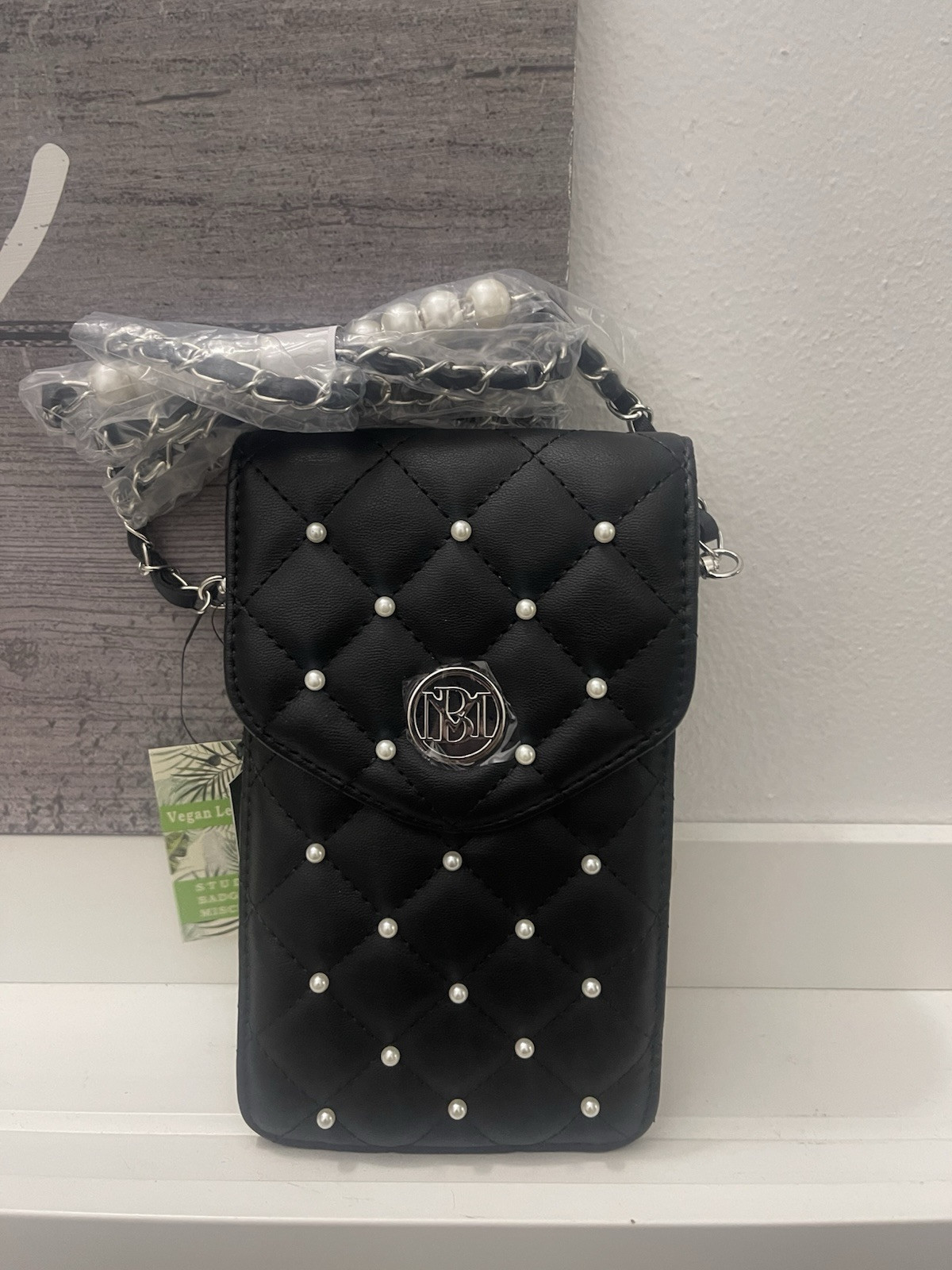 Badgley Mischka Black Bag Phone Case w Diamond Quilting & Pearls – Vegan Leather