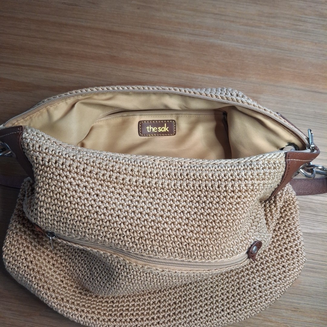 The Sak Los Indio Hobo Style Tan Crochet Medium Shoulder Bag Zip READ