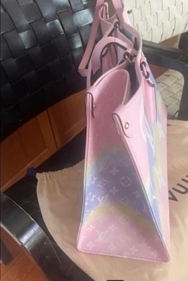 Louis Vuitton Onthego GM Tote Bag M45119 Escale Pastel Pink Hand Purse Auth New