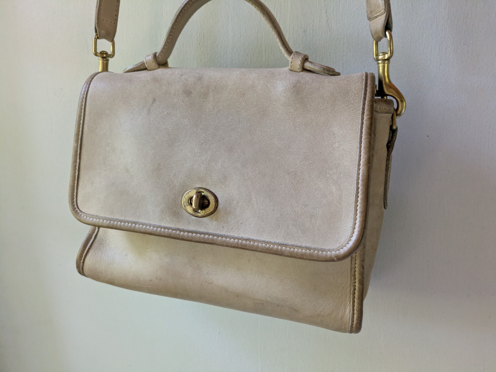 Vintage COACH Bone Ivory Leather Crossbody Satchel Court Bag 9870 Rare As is