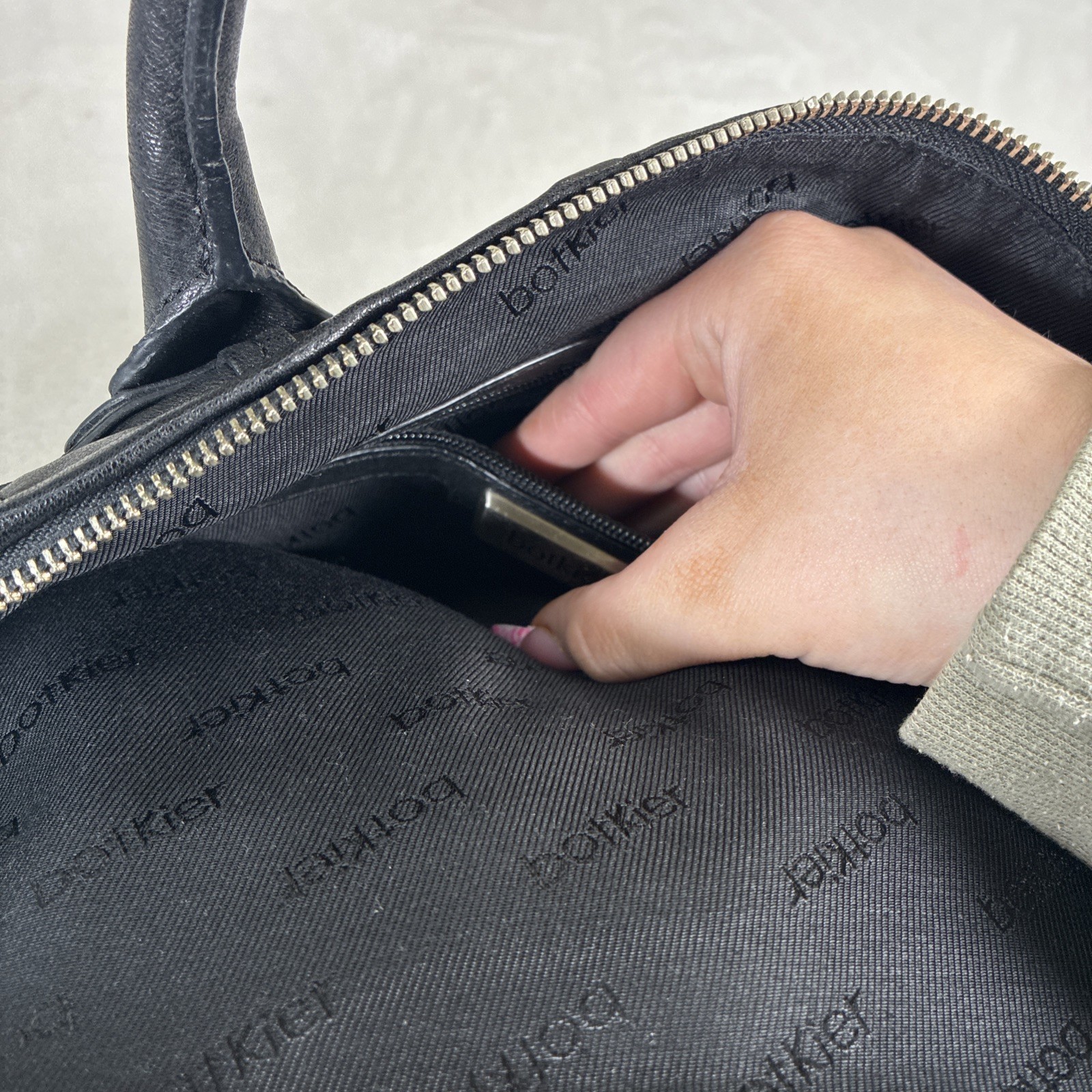 Botkier Black Leather Shoulder Bag Windowpane Detail Shoulder Bag Bnfts Charity