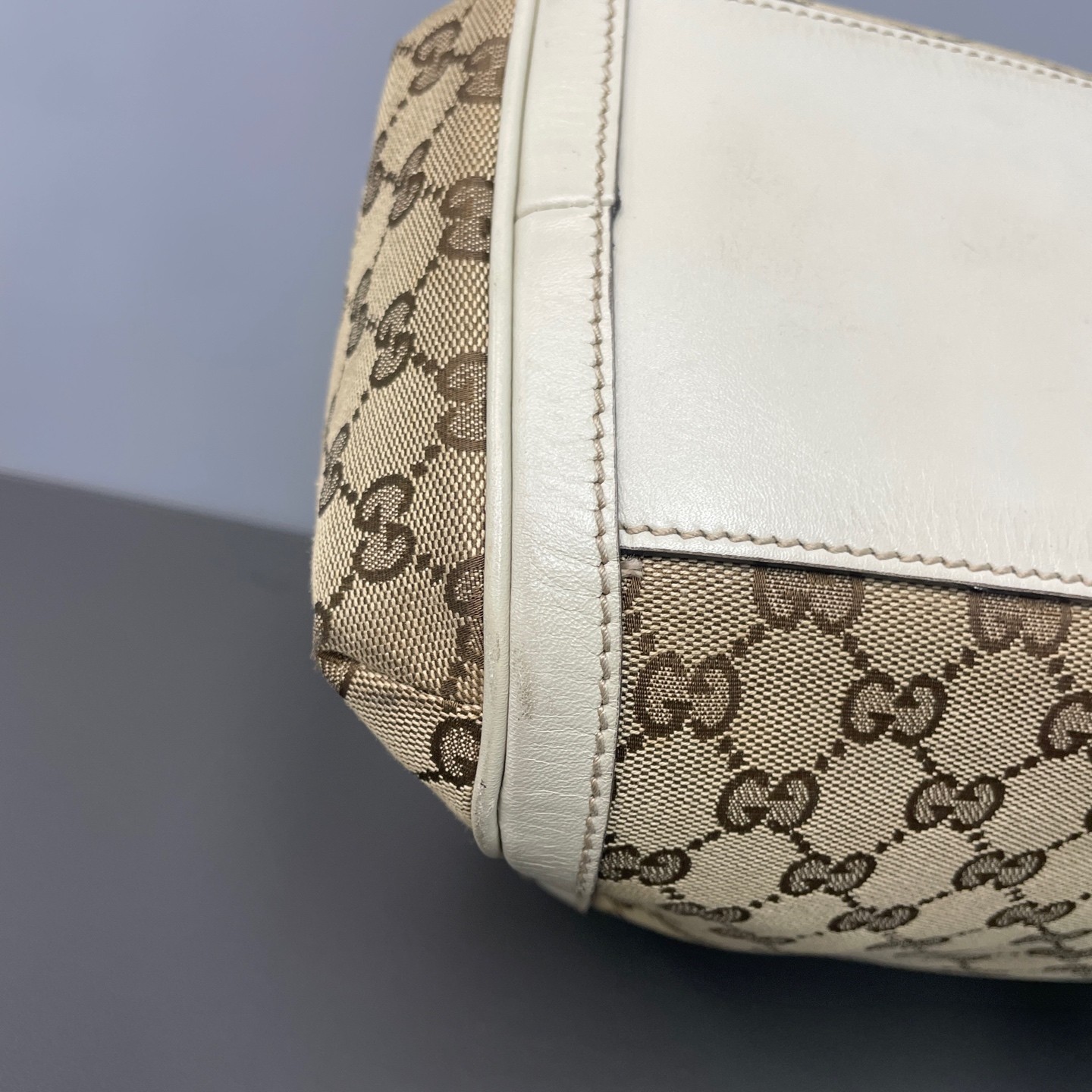 Gucci Pre-Owned Authentic Underarm Bag Monogram Canvas Free Tracked Shipping